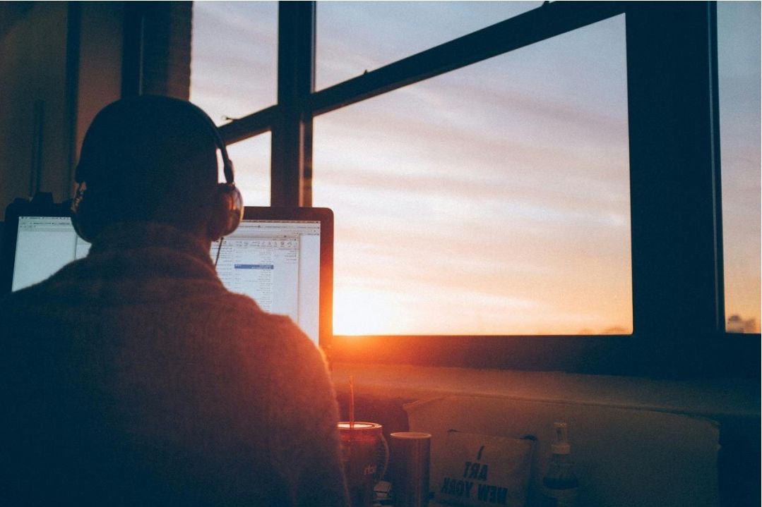 Mockup de sitio responsivo